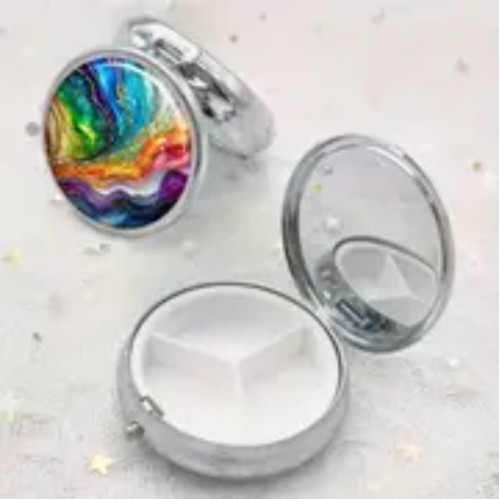 1pc. Chic Ripple Pill Box - Picture 3 of 4